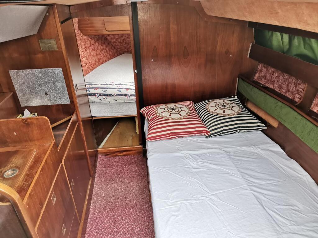Ubytovani Na Jachte Hotel Lipno nad Vltavou Buitenkant foto