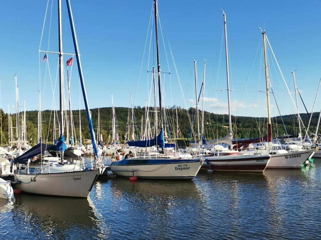 Ubytovani Na Jachte Hotel Lipno nad Vltavou Buitenkant foto